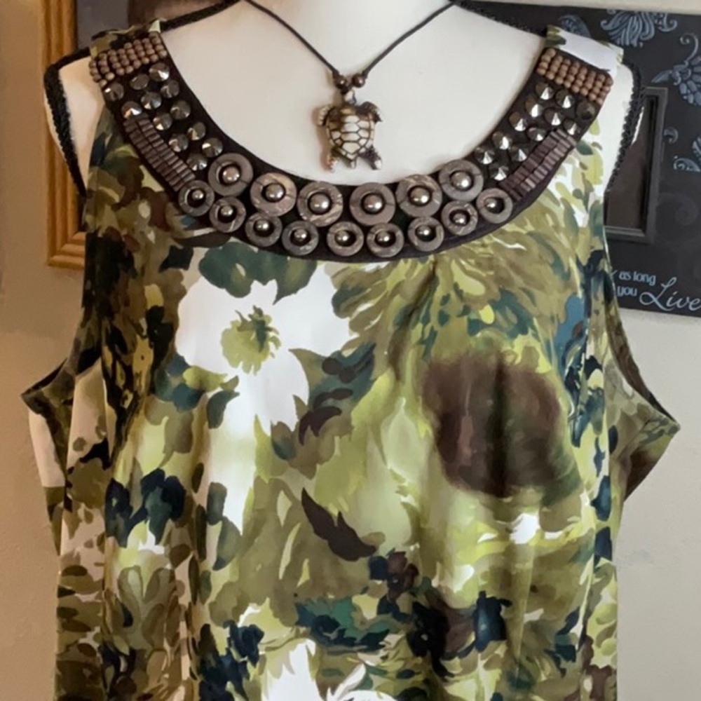 Earthtones Sleeveless Floral Dress